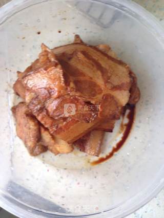 梅菜扣肉的做法步骤：2