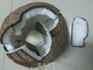 椰汁鸡汤的做法步骤：2