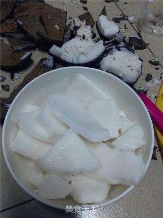 椰汁鸡汤的做法步骤：3