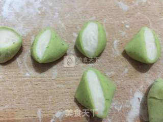 香菇胡萝卜鸡肉饺子的做法步骤：4