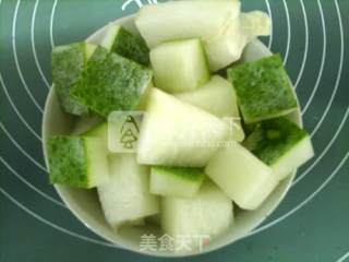 冬瓜薏米墨鱼汤的做法步骤：3