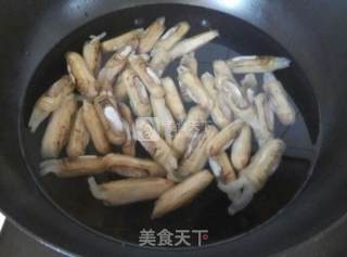 辣炒蛏子的做法步骤：2