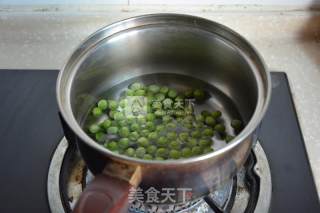 莲子豌豆炒虾仁的做法步骤：4