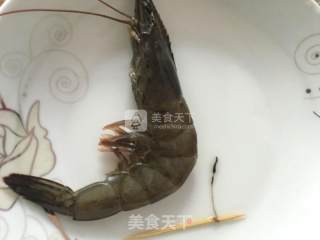【是零食，也是下饭菜】自制虾干的做法步骤：1