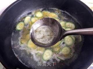 虾皮黄瓜皮蛋汤的做法步骤：13