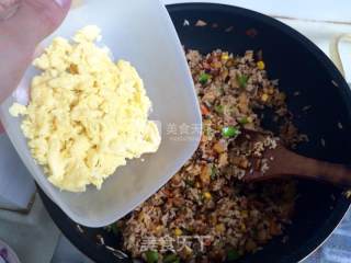 香菇土豆什锦蛋炒饭的做法步骤：18