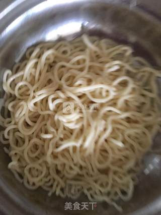 杏鲍菇肉酱面的做法步骤：1