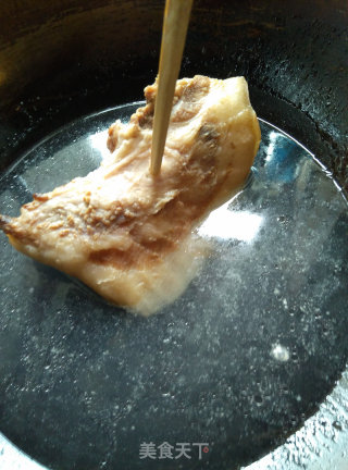 【回锅猪脸肉】的做法步骤：1