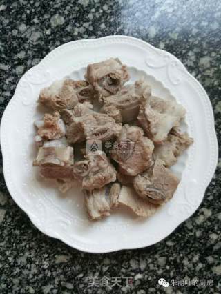 小土豆炖排骨的做法步骤：5