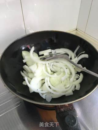 鸡蛋炒洋葱的做法步骤：4