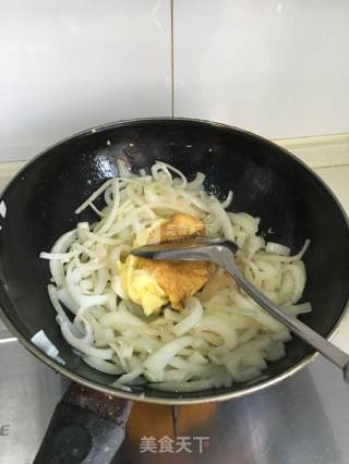 鸡蛋炒洋葱的做法步骤：7