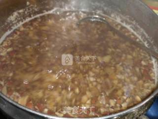 银耳桂圆红枣汤的做法步骤：4