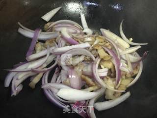 洋葱茄子炒肉的做法步骤：6