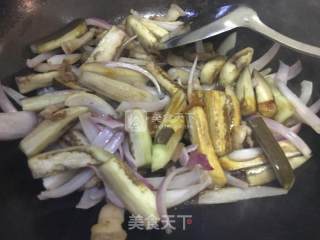 洋葱茄子炒肉的做法步骤：9