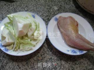 腊鸡腿煮包心菜的做法步骤：1