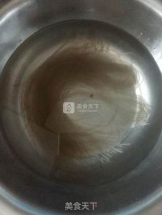 韭菜盒子的做法步骤：1