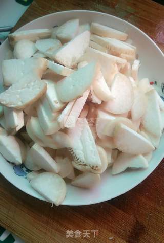 杏鲍菇五花肉的做法步骤：1