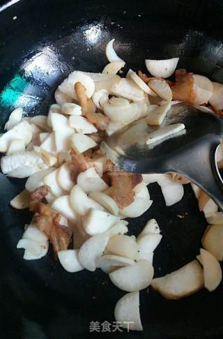 杏鲍菇五花肉的做法步骤：5