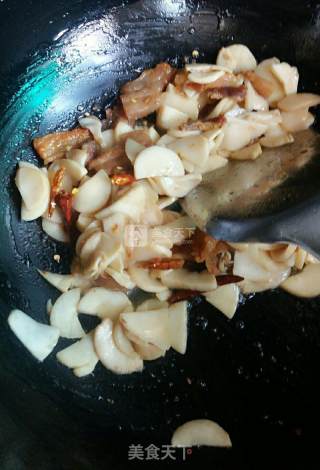 杏鲍菇五花肉的做法步骤：6