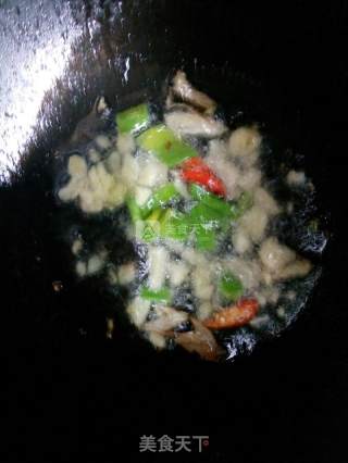 青椒炒肉的做法步骤：3