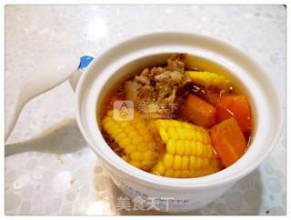 夏日清淡补钙汤—胡萝卜玉米筒骨汤的做法步骤：5