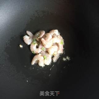 丝瓜炒虾仁的做法步骤：4