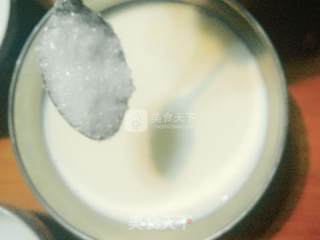 蛋黄双皮奶的做法步骤：3