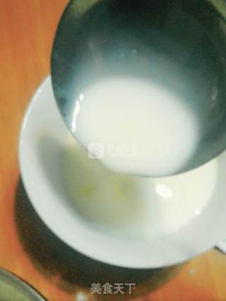 蛋黄双皮奶的做法步骤：5