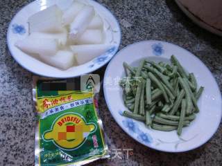 榨菜丝带豆煮冬瓜的做法步骤：1