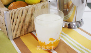 夏日甜品 丝滑浓香--芒果牛奶的做法步骤：4