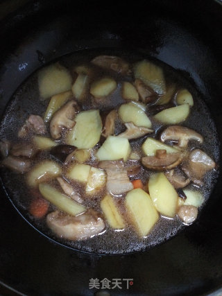 香菇炖土豆的做法步骤：10