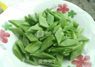 刀豆炒腊肠的做法步骤：2