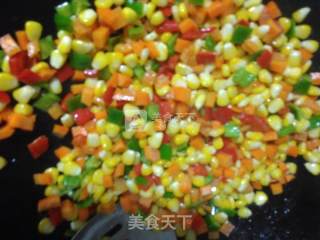 胡萝卜炒玉米的做法步骤：5