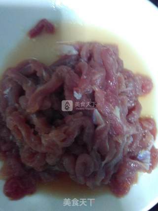 鱼香肉丝的做法步骤：1