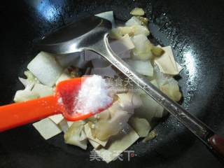 榨菜千张炒冬瓜的做法步骤：9