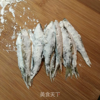 香炸小鱼仔的做法步骤：6