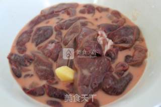 韭菜炒猪肝的做法步骤：3