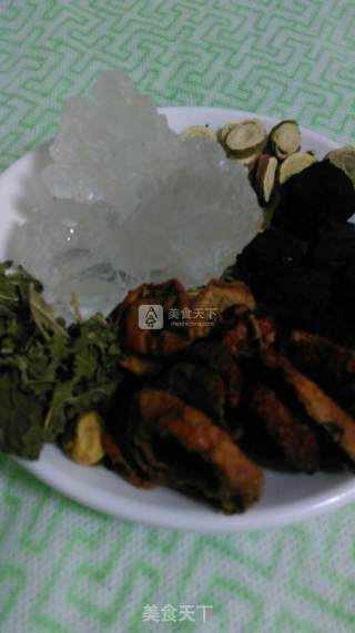 熬酸莓汤的做法步骤：1