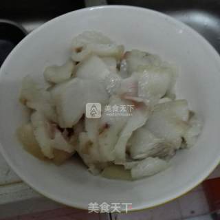 葱香腩肉土豆片的做法步骤：1