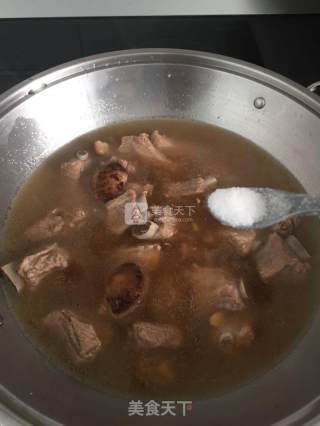 炖排骨的做法步骤：6