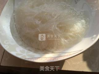 凉拌粉丝的做法步骤：1