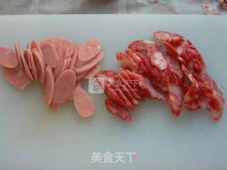腊肠香肠披萨的做法步骤：3