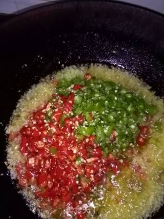 笋干木耳辣椒酱的做法步骤：5