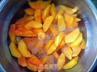 夏日冰爽饮品——黄桃罐头（又名糖水黄桃）的做法步骤：3