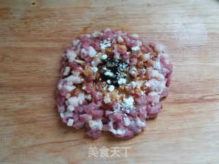 苦瓜酿肉的做法步骤：2