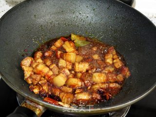 锅蒸红烧肉的做法步骤：11