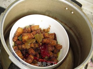 锅蒸红烧肉的做法步骤：12