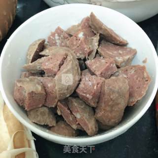 小白菜肉丸豆芽汤的做法步骤：2