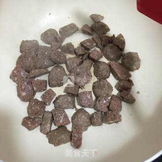 小白菜肉丸豆芽汤的做法步骤：3