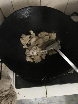 豇豆五花肉焖面的做法步骤：1